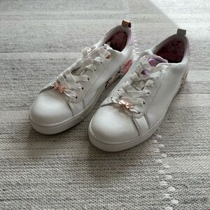 White Floral Women's Sneakers